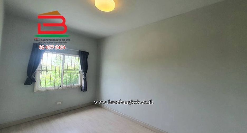 For sale 3 bedrooms townhouse in Khlong Sam Wa, Bangkok
