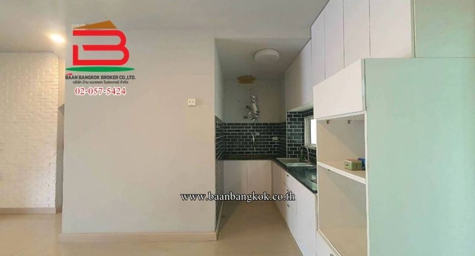 For sale 3 bedrooms townhouse in Khlong Sam Wa, Bangkok