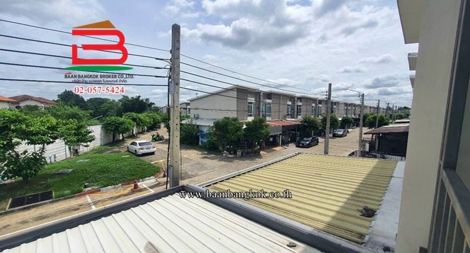 For sale 3 bedrooms townhouse in Khlong Sam Wa, Bangkok