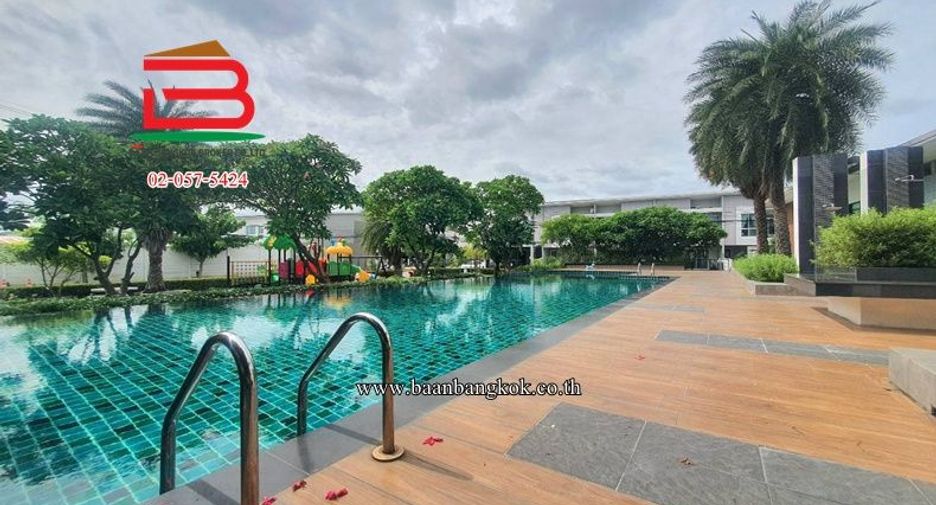 For sale 3 bedrooms townhouse in Khlong Sam Wa, Bangkok