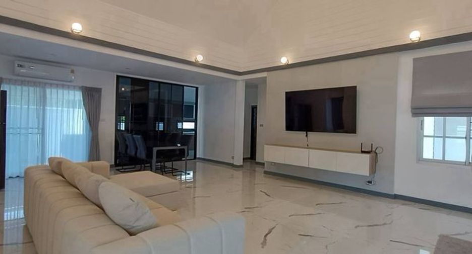 For rent and for sale 3 bedrooms house in Bang Lamung, Chonburi