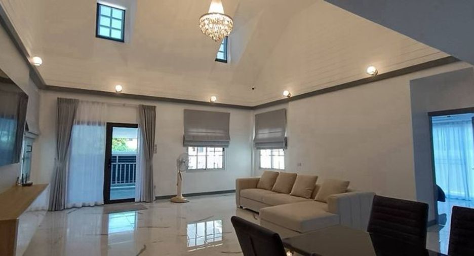 For rent and for sale 3 bedrooms house in Bang Lamung, Chonburi