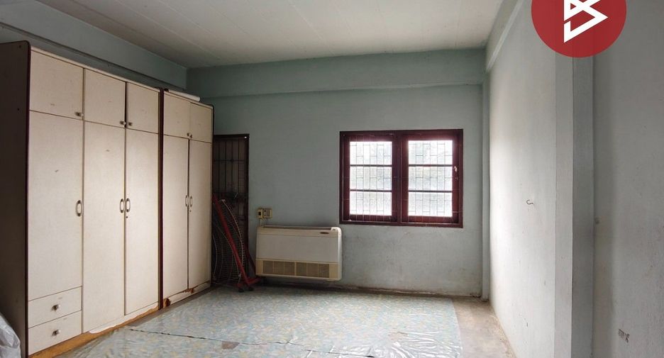 À vendre 3 chambres local commercial à Nakhon Chai Si, Nakhon Pathom