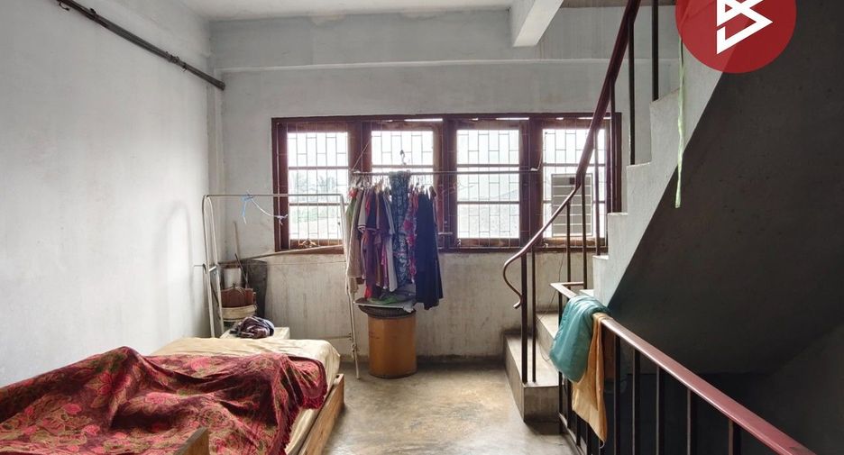 À vendre 3 chambres local commercial à Nakhon Chai Si, Nakhon Pathom