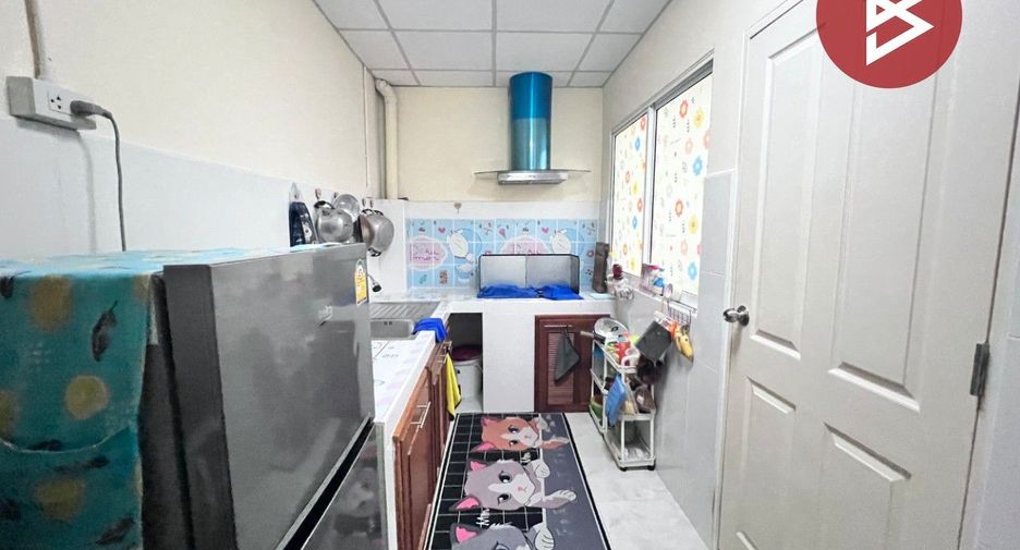 For sale 2 bedrooms townhouse in Bang Sao Thong, Samut Prakan