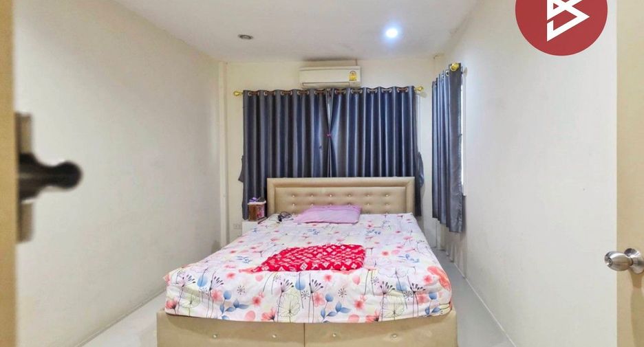Casa adosada en venta de 2 habitaciones en Thanyaburi, Pathum Thani