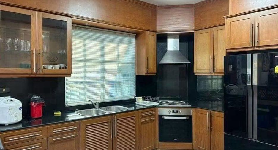 Haus zum Kauf mit 5 Zimmer in Jomtien, Pattaya