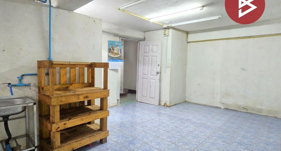 À vendre appartement avec services à Bang Khae, Bangkok