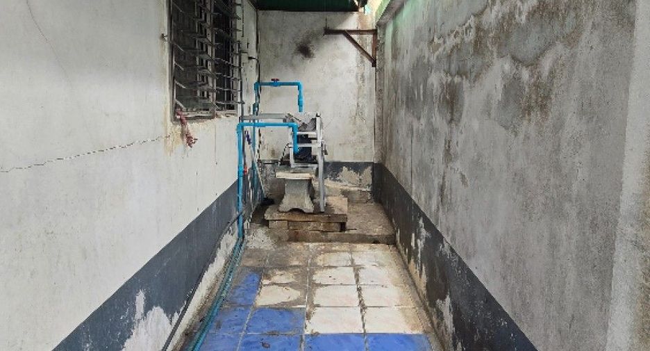 À vendre appartement avec services à Bang Khae, Bangkok