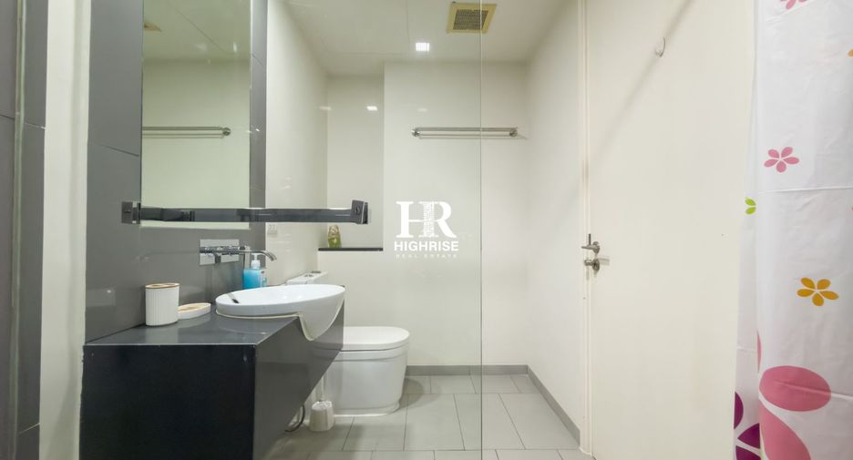 For rent 2 bedrooms condo in Bang Lamung, Chonburi