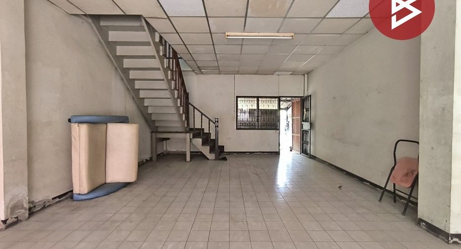 For sale 2 bedrooms townhouse in Phanom Sarakham, Chachoengsao