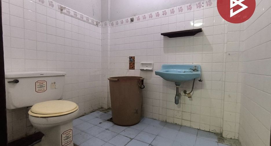 For sale 2 bedrooms townhouse in Phanom Sarakham, Chachoengsao