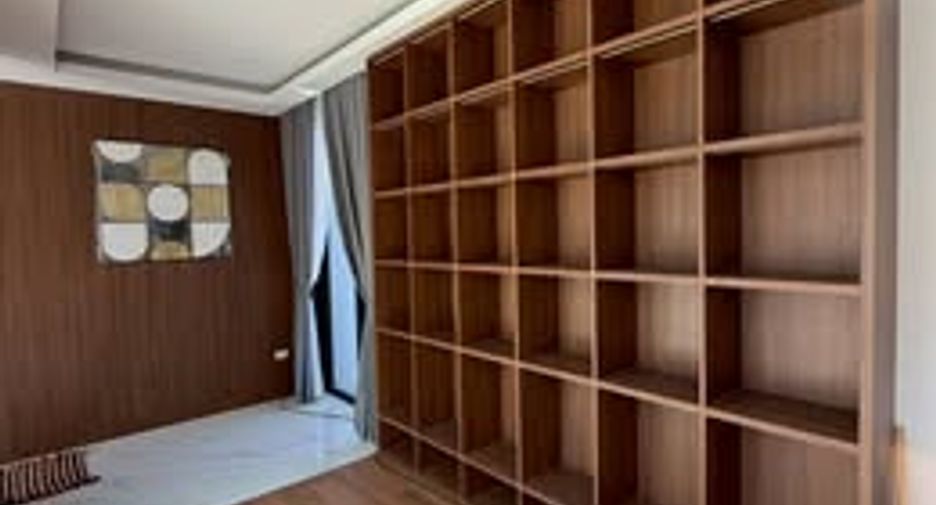 For sale 5 bedrooms villa in Bang Lamung, Chonburi