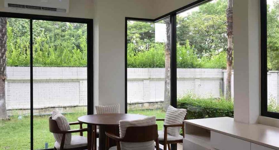 Haus zum Kauf mit 6 Zimmer in Pak Kret, Nonthaburi