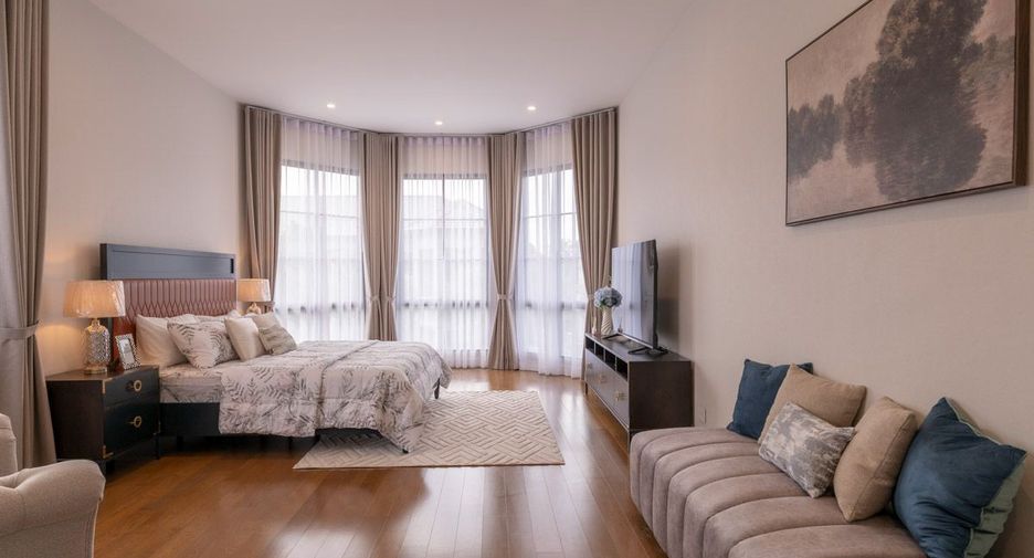 Аренда 4 спальни дом в Банг Капи, Бангкок