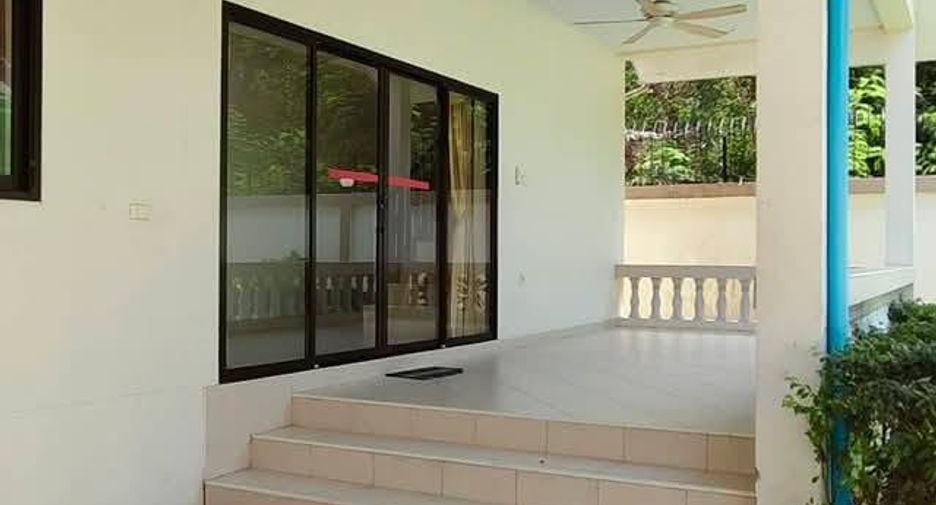 Casa en alquiler de 5 habitaciones en Jomtien, Pattaya