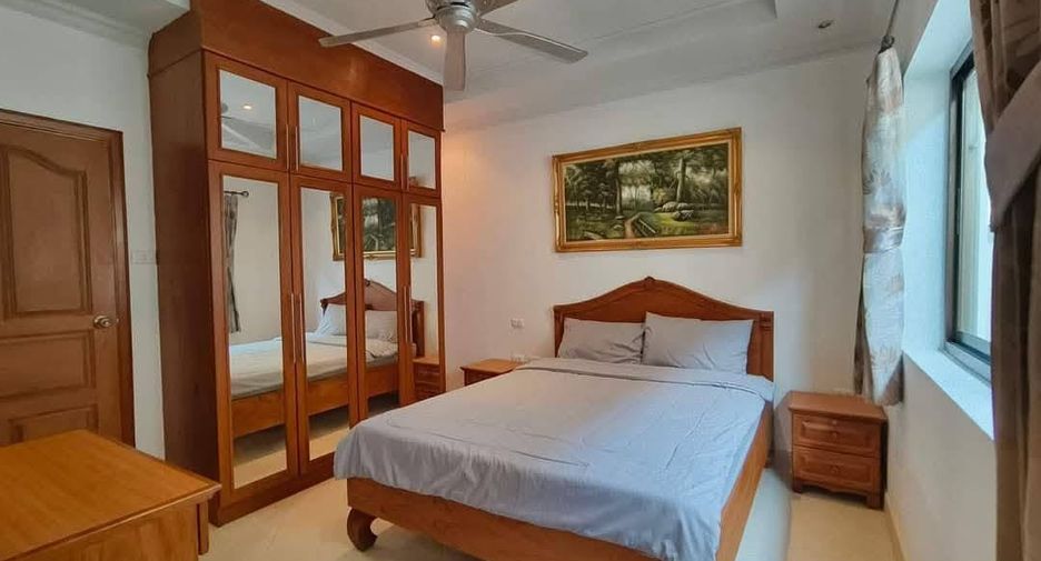 Casa en alquiler de 5 habitaciones en Jomtien, Pattaya