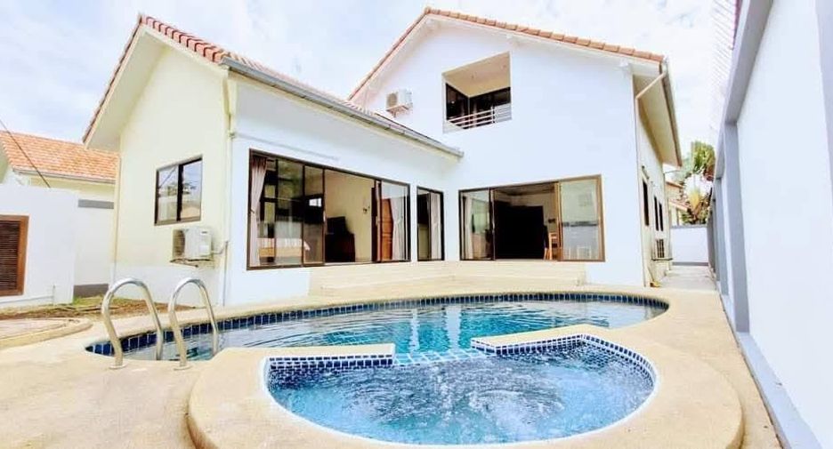 Casa en alquiler de 5 habitaciones en Jomtien, Pattaya