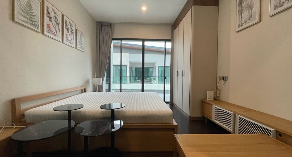 For rent 5 bedrooms house in Bang Kapi, Bangkok
