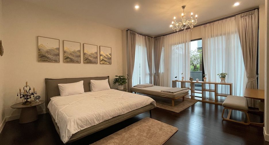 For rent 5 bedrooms house in Bang Kapi, Bangkok