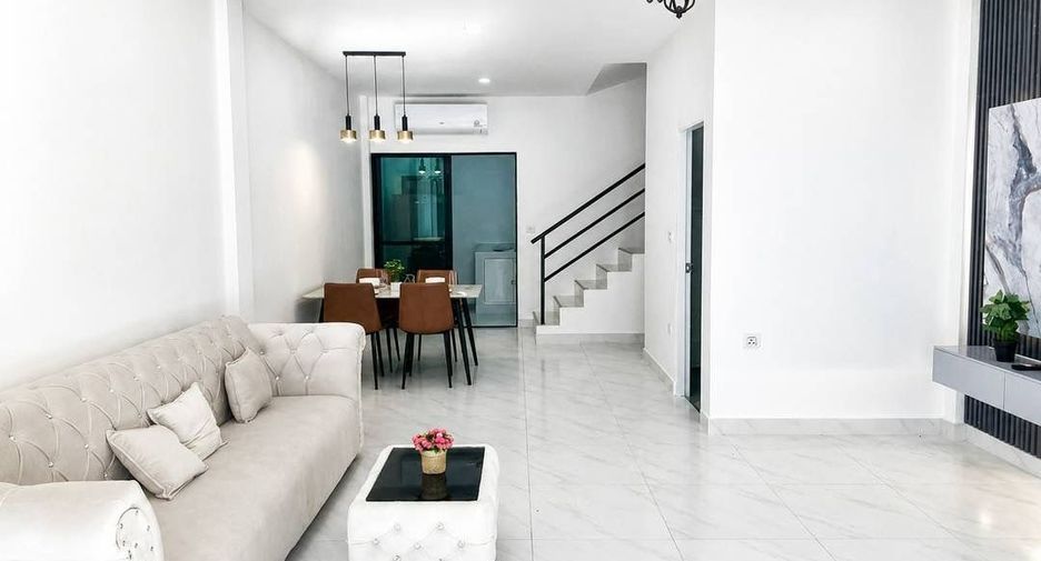 For rent 3 bedrooms house in Bang Lamung, Chonburi