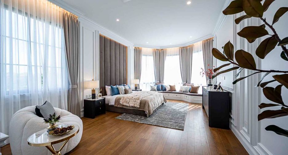 For rent 4 bedrooms house in Saphan Sung, Bangkok
