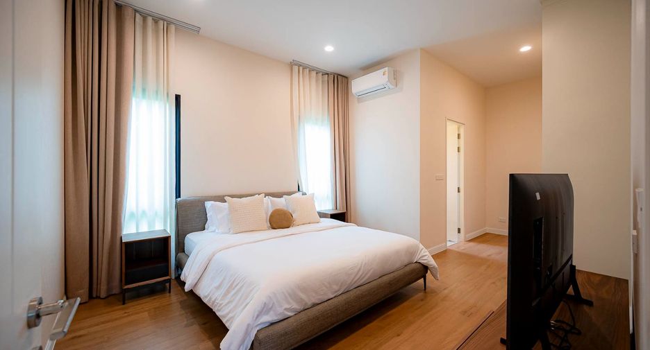 For rent 5 bedrooms house in Saphan Sung, Bangkok