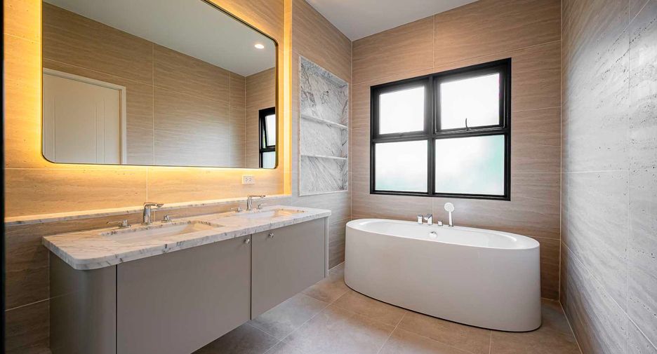 For rent 5 bedrooms house in Saphan Sung, Bangkok