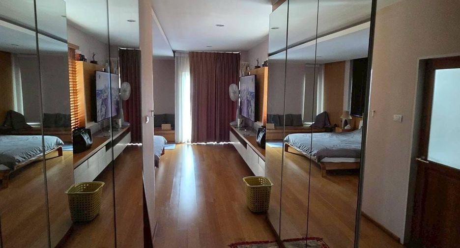 Haus zur Miete mit 6 Zimmer in Prawet, Bangkok