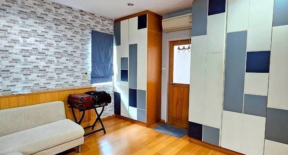 Haus zur Miete mit 6 Zimmer in Prawet, Bangkok
