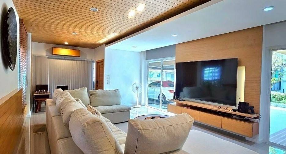 Haus zur Miete mit 6 Zimmer in Prawet, Bangkok