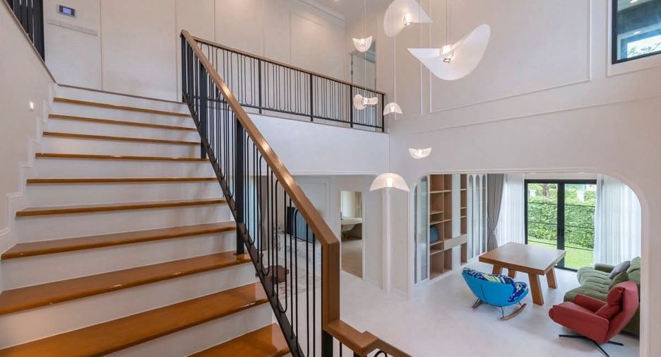 For rent 5 bedrooms house in Saphan Sung, Bangkok