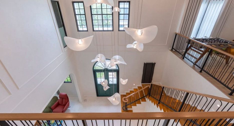 For rent 5 bedrooms house in Saphan Sung, Bangkok