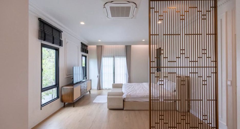 For rent 5 bedrooms house in Saphan Sung, Bangkok