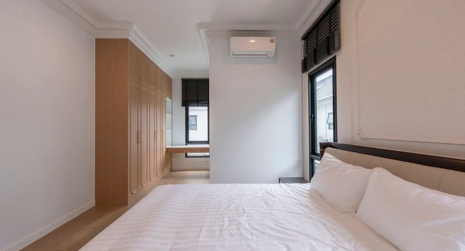For rent 5 bedrooms house in Saphan Sung, Bangkok