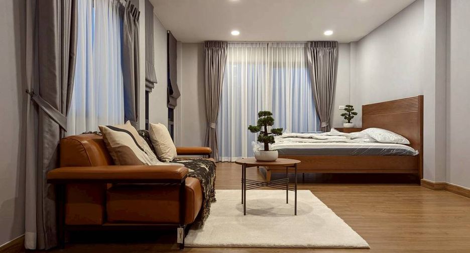 Haus zur Miete mit 4 Zimmer in Bang Phli, Samut Prakan