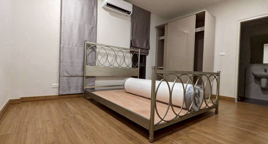 Haus zur Miete mit 4 Zimmer in Bang Phli, Samut Prakan