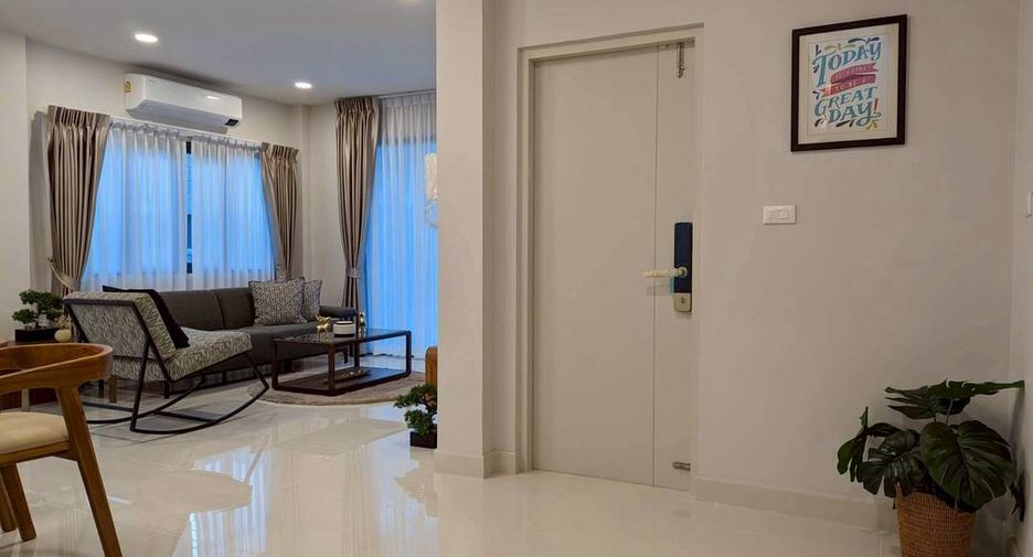 Haus zur Miete mit 4 Zimmer in Bang Phli, Samut Prakan
