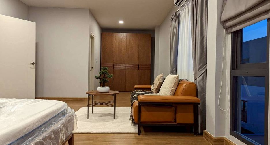 Haus zur Miete mit 4 Zimmer in Bang Phli, Samut Prakan
