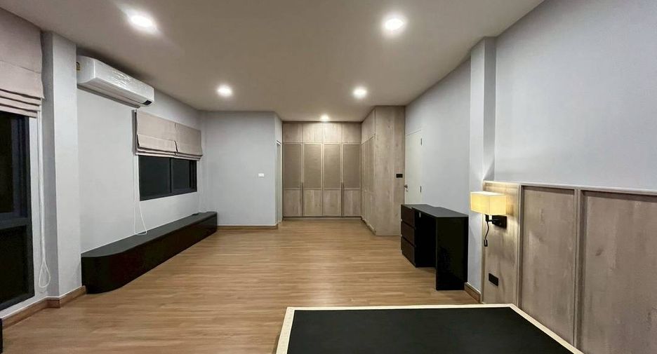 出租 4 卧室 独立屋 在 Bang Phli, Samut Prakan