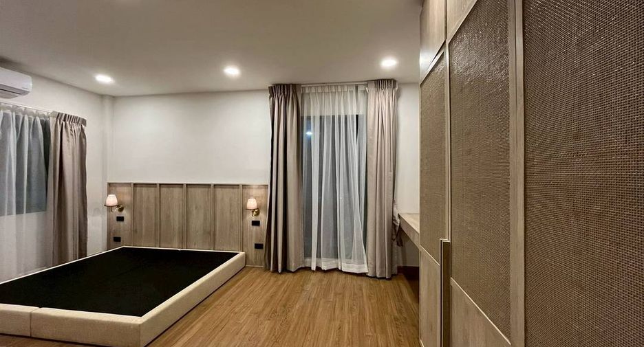 出租 4 卧室 独立屋 在 Bang Phli, Samut Prakan