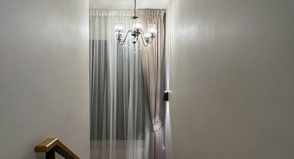 出租 4 卧室 独立屋 在 Bang Phli, Samut Prakan