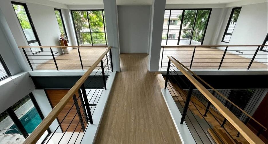 出售 5 卧室 别墅 在 Khlong Toei, 曼谷