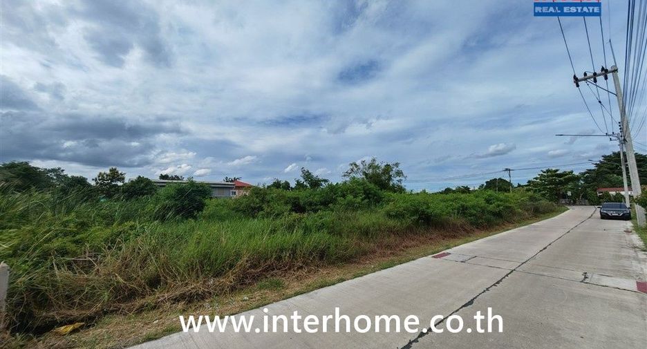 Terreno en venta en Sam Phran, Nakhon Pathom