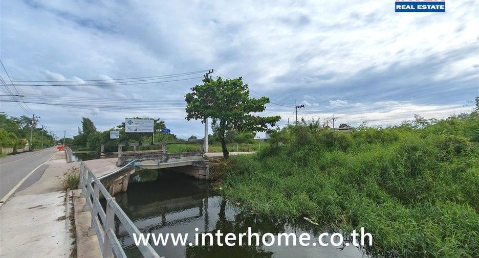 Terreno en venta en Sam Phran, Nakhon Pathom