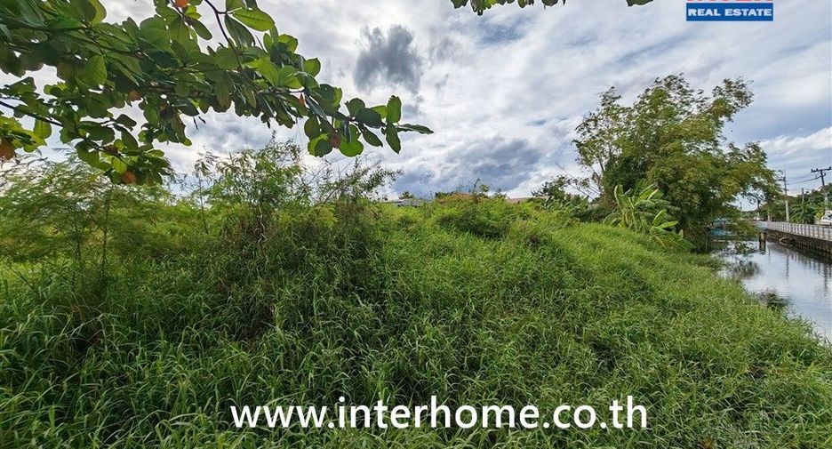 Terreno en venta en Sam Phran, Nakhon Pathom