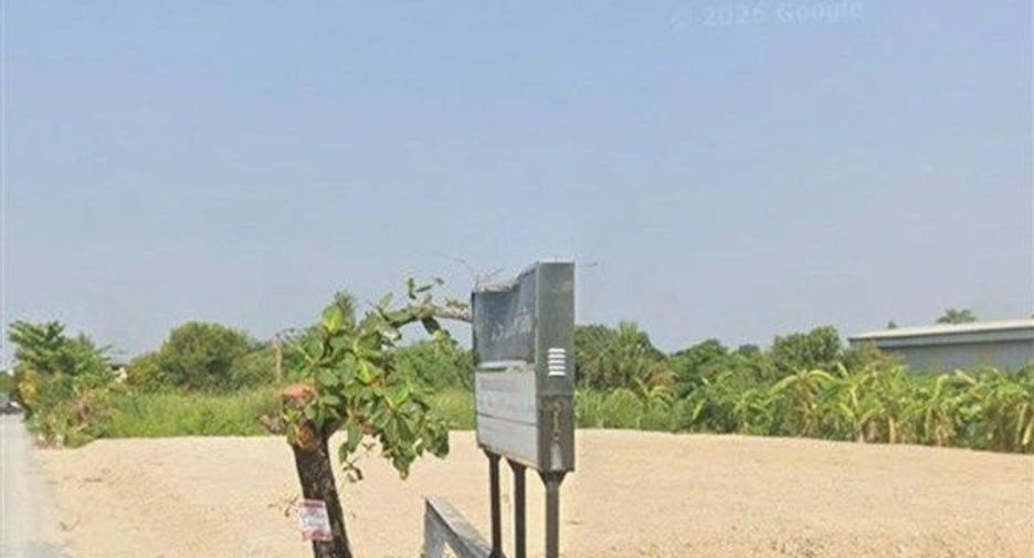 Terreno en venta en Sam Phran, Nakhon Pathom