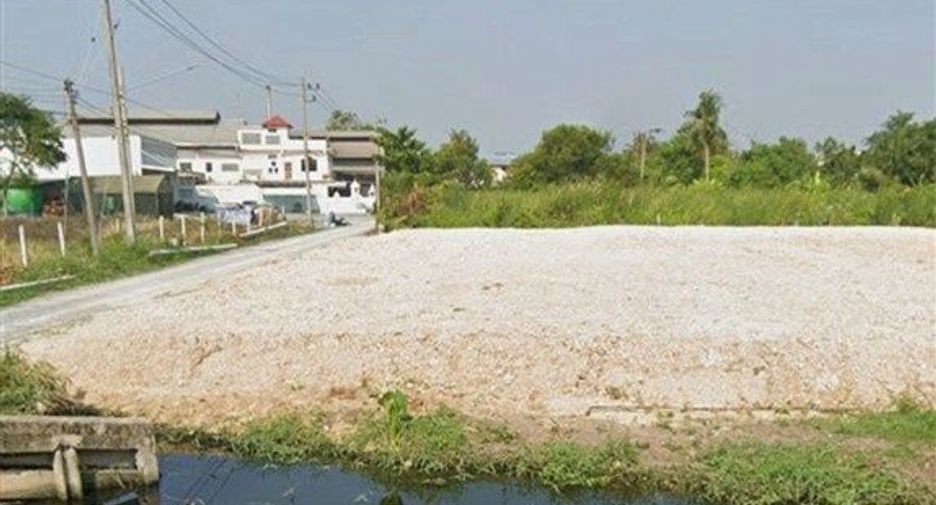 Terreno en venta en Sam Phran, Nakhon Pathom