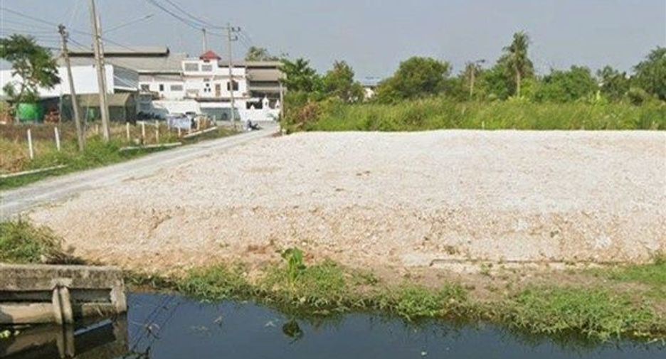 Terreno en venta en Sam Phran, Nakhon Pathom