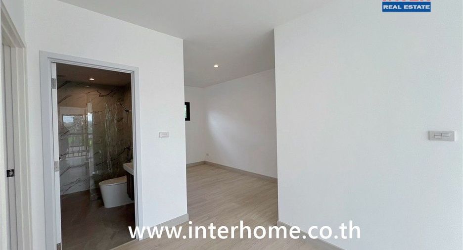 Casa en venta de 4 habitaciones en Sai Mai, Bangkok